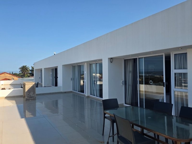 5 Bedroom Property for Sale in Jeffreys Bay Central Eastern Cape